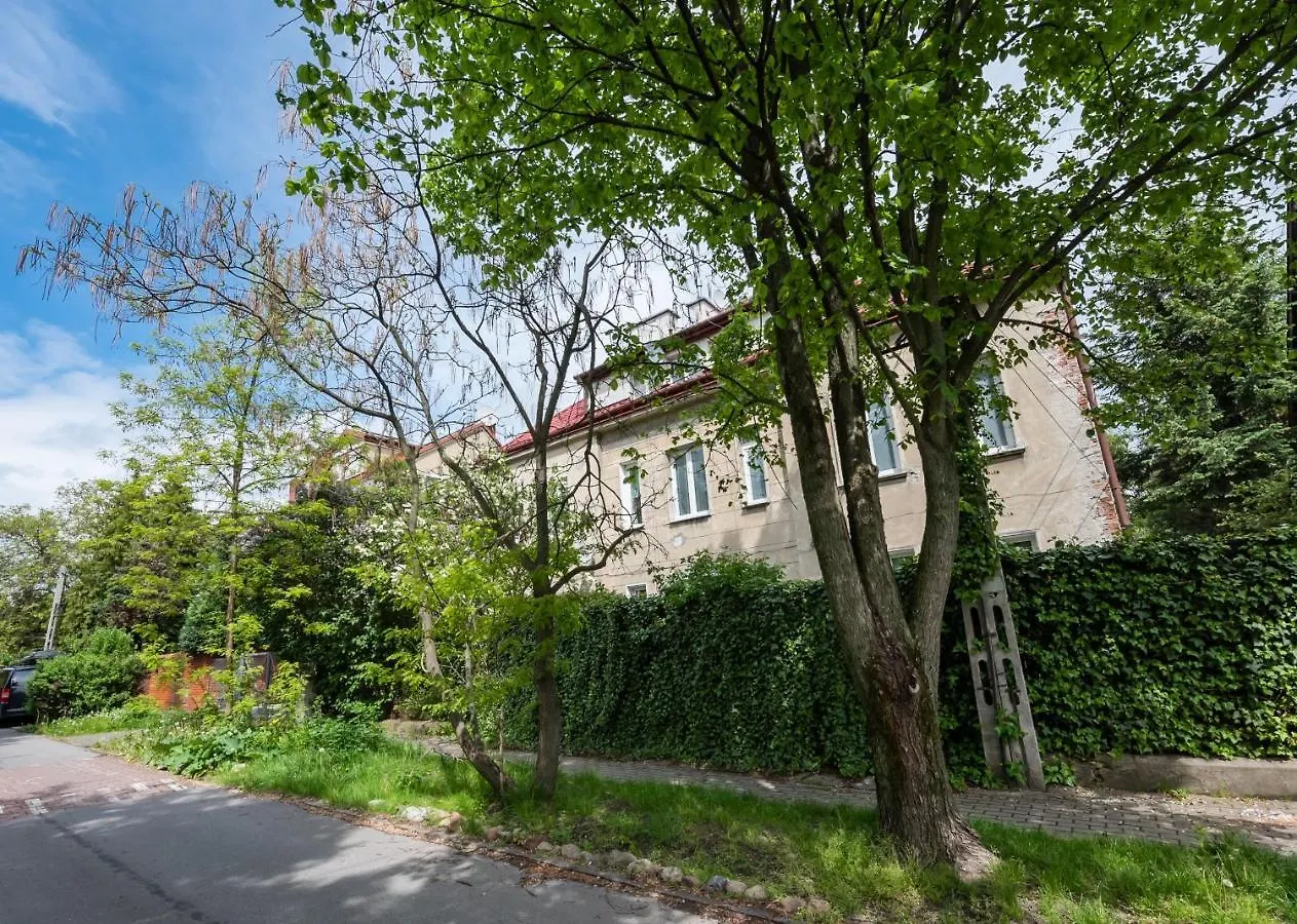 Glogowa Bricks Apartment Warsaw