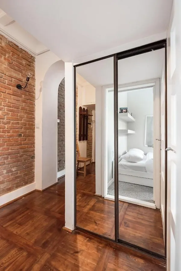 Glogowa Bricks Apartment Warsaw