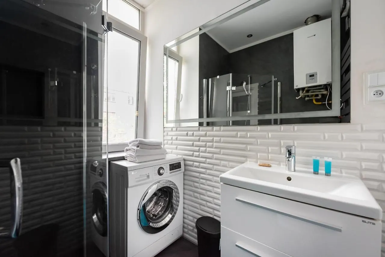 Glogowa Bricks Apartment Warsaw